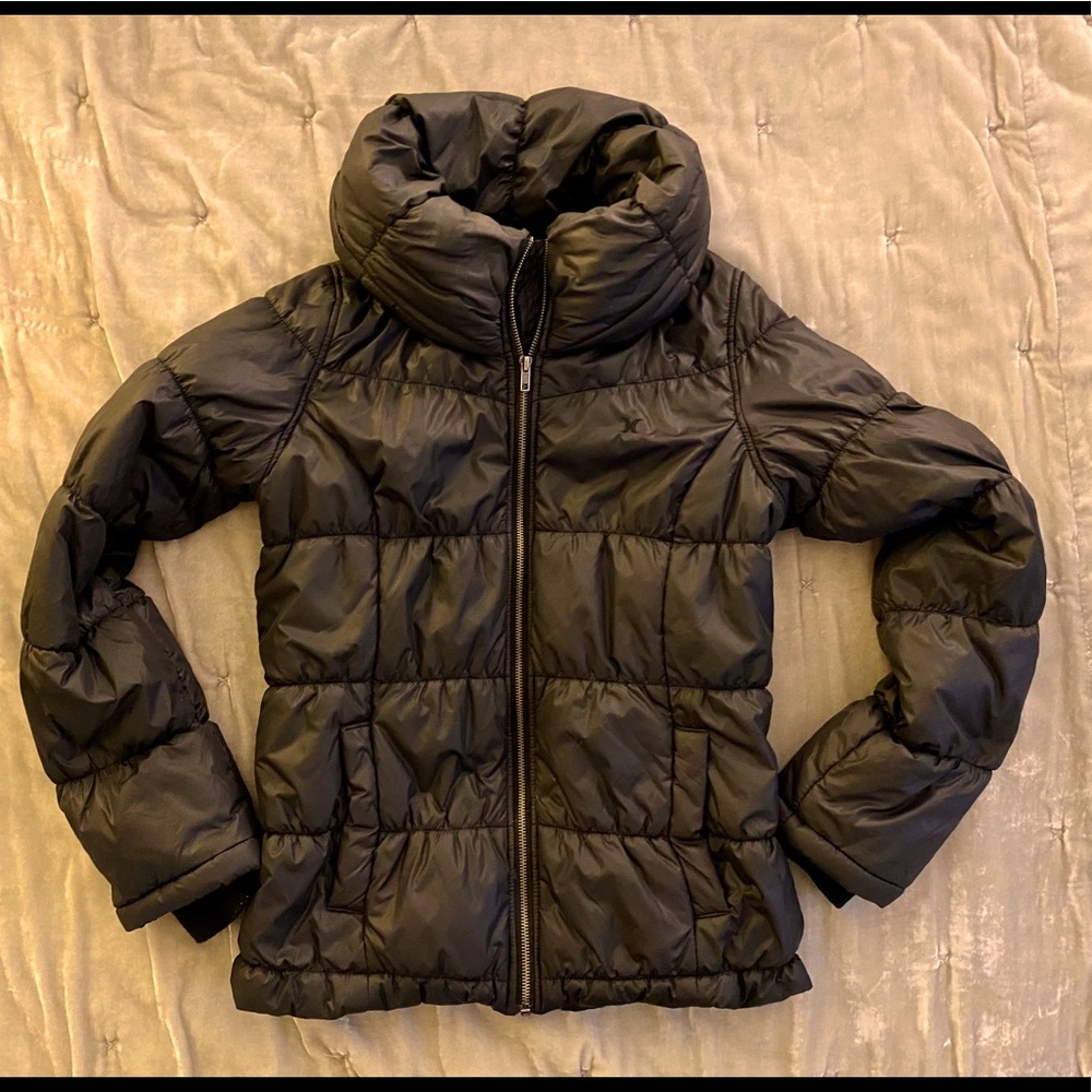 🖤Woman’s Hurley puffer jacket🖤